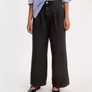 Levis Baggy Featherweight Jeans